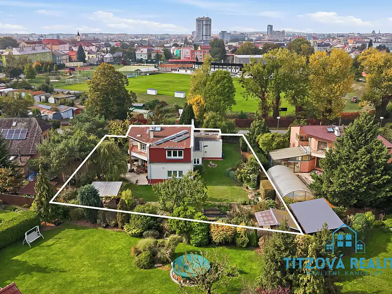 Prodej rodinného domu 245 m², pozemek 1134 m², Olomouc – náhled fotky 1