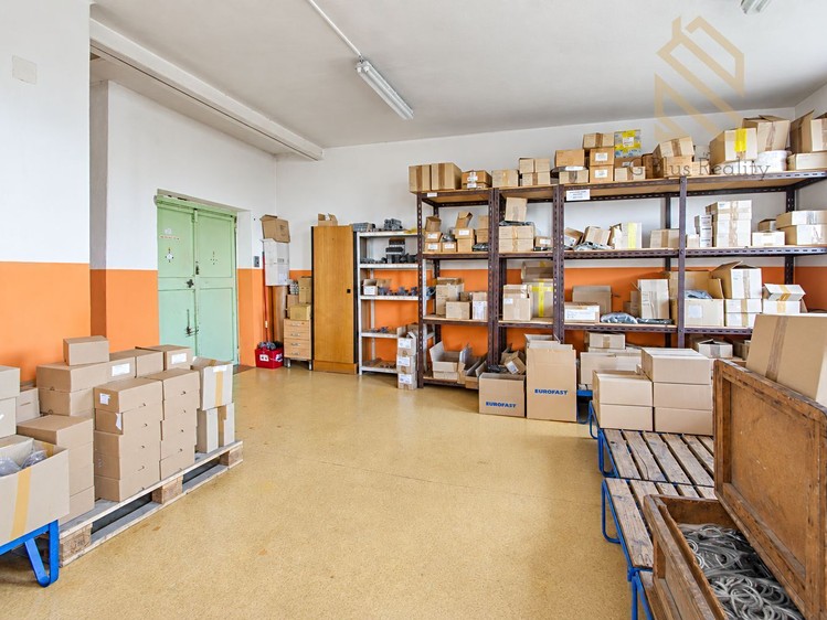 Комерційне приміщення на продаж, 4 560 м² (10 з 18)