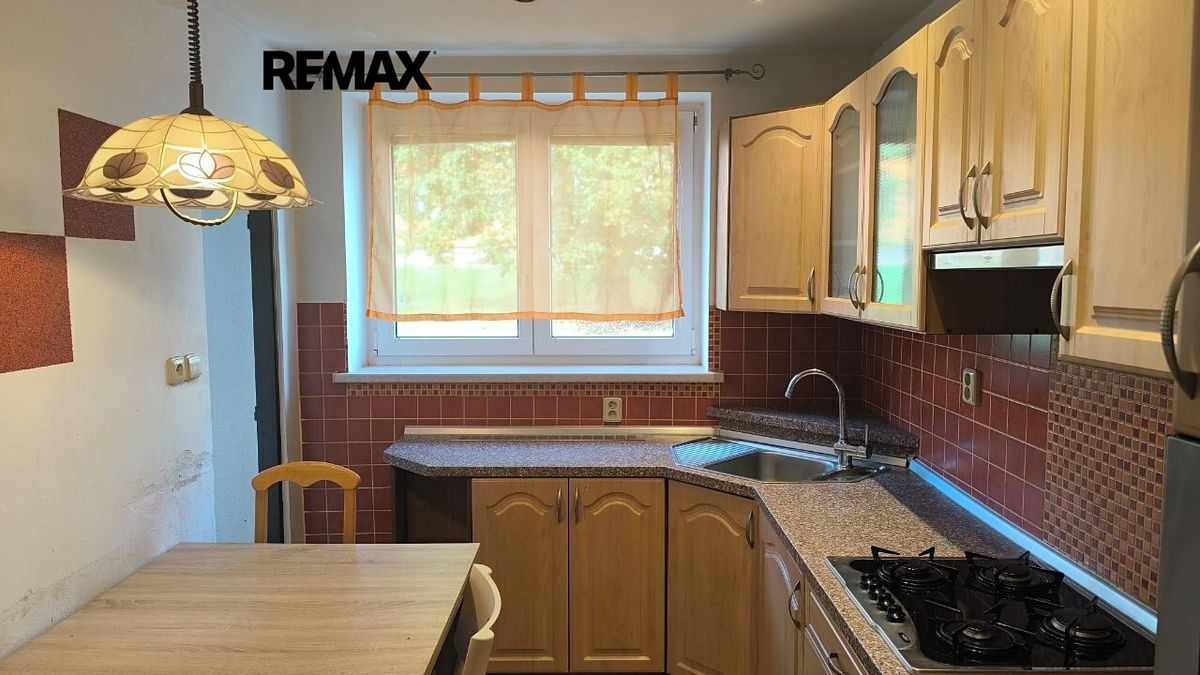 Pronájem bytu 2+1 60 m², Habartov – fotka 1 z 3
