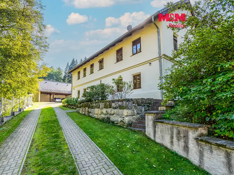 Prodej rodinného domu 325 m², pozemek 7915 m², Dubá – náhled fotky 1