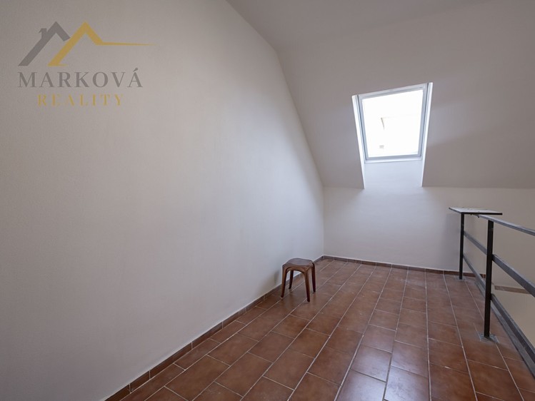 Квартира 4+kk в оренду, 86 м² (2 з 23)