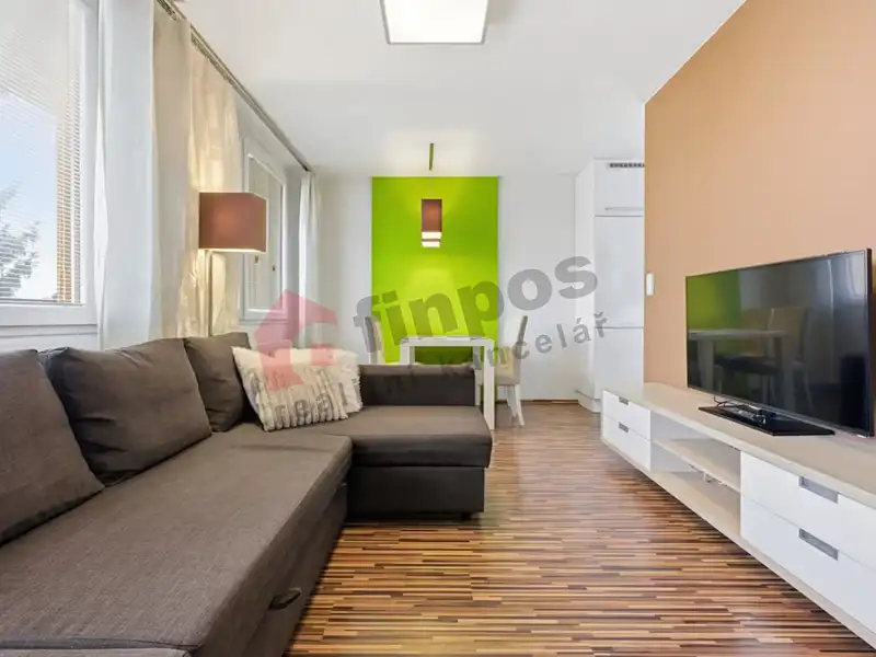 Pronájem bytu 2+kk 55 m², Praha – náhled fotky 1