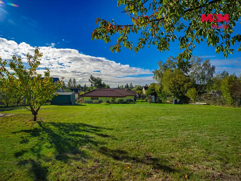 Prodej stavebního pozemku 996 m², Kamenice – náhled fotky 2