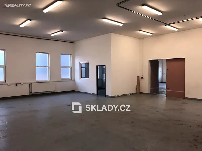 Pronájem skladového prostoru 550 m², Dalovice – náhled fotky 2