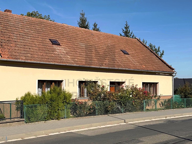 Haus zum Kauf, 135 m² (2 von 33)