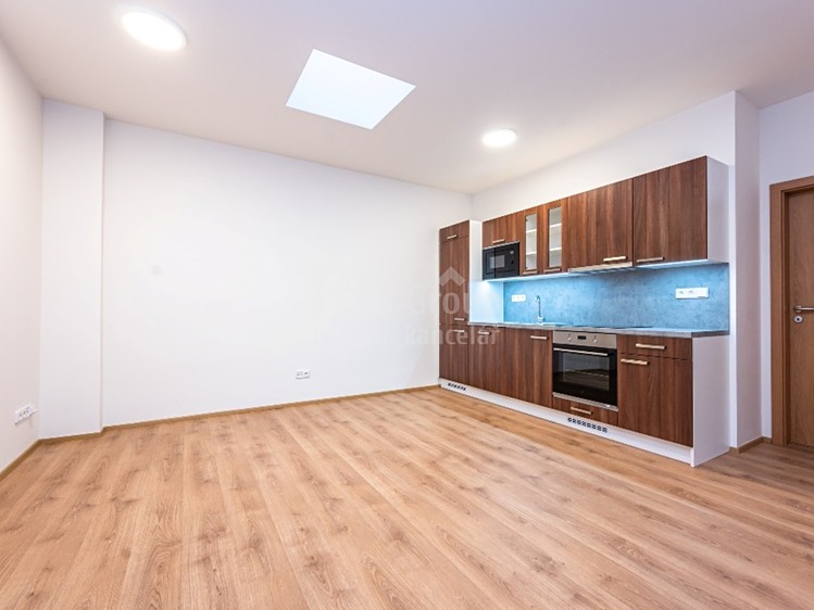 Pronájem bytu 3+kk, 62 m² (3 z 13)