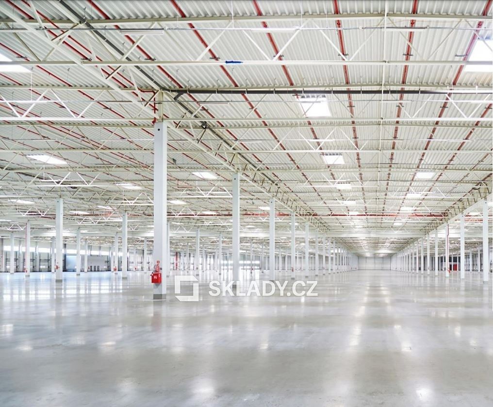 Pronájem skladového prostoru 2600 m², Příšovice – fotka 1 z 3