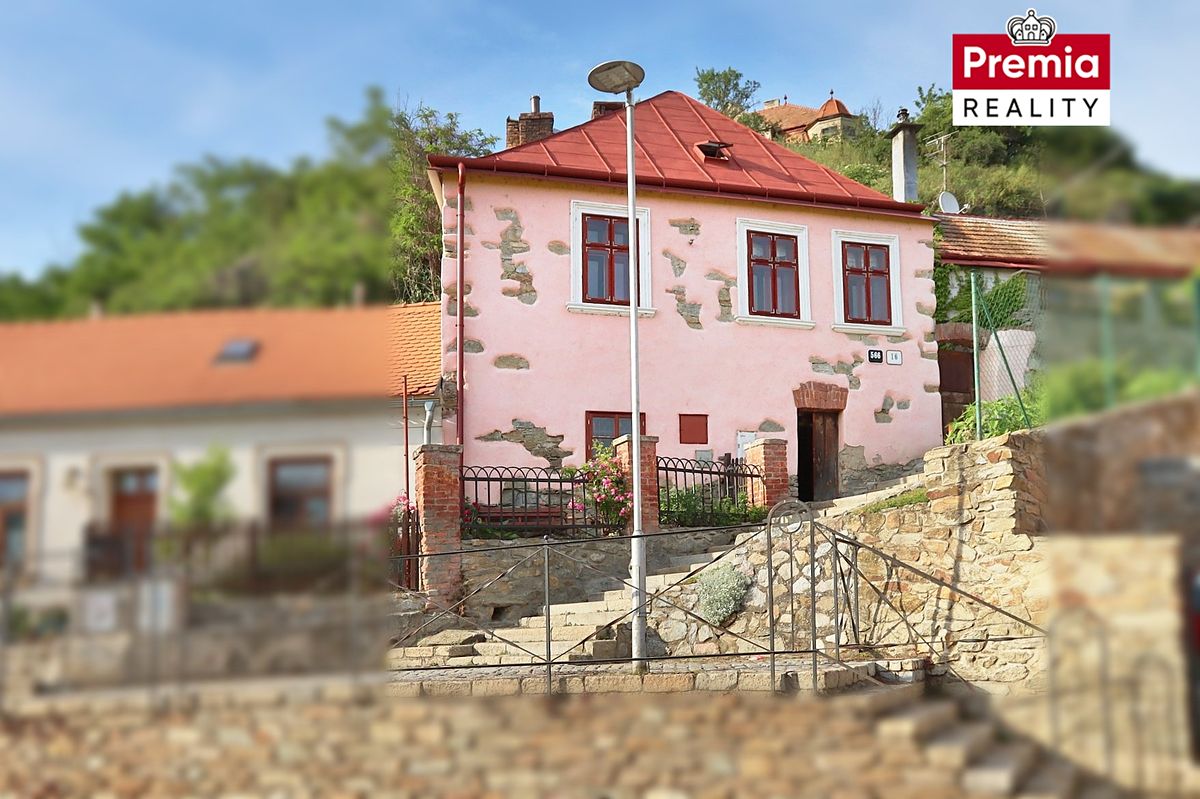 Prodej rodinného domu 110 m², pozemek 149 m², Znojmo – fotka 1 z 3