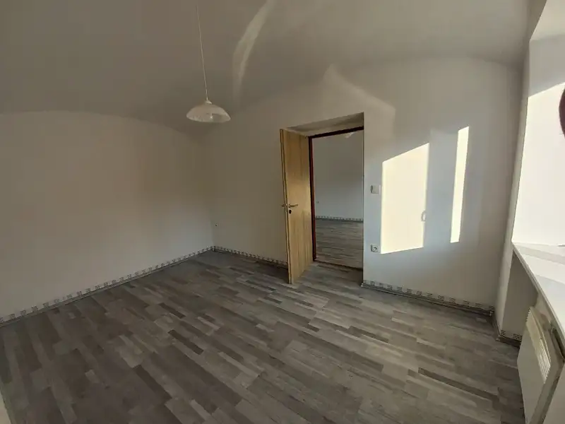 Pronájem bytu 2+1 48 m², Opava – náhled fotky 2