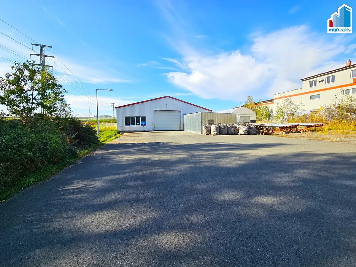 Pronájem skladového prostoru 912 m²