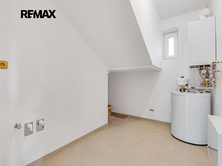 Prodej domu, 146 m² (34 z 51)