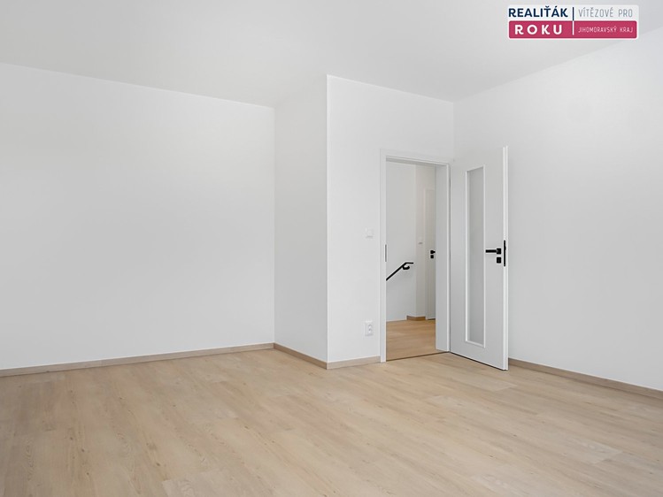 Pronájem domu, 156 m² (6 z 14)