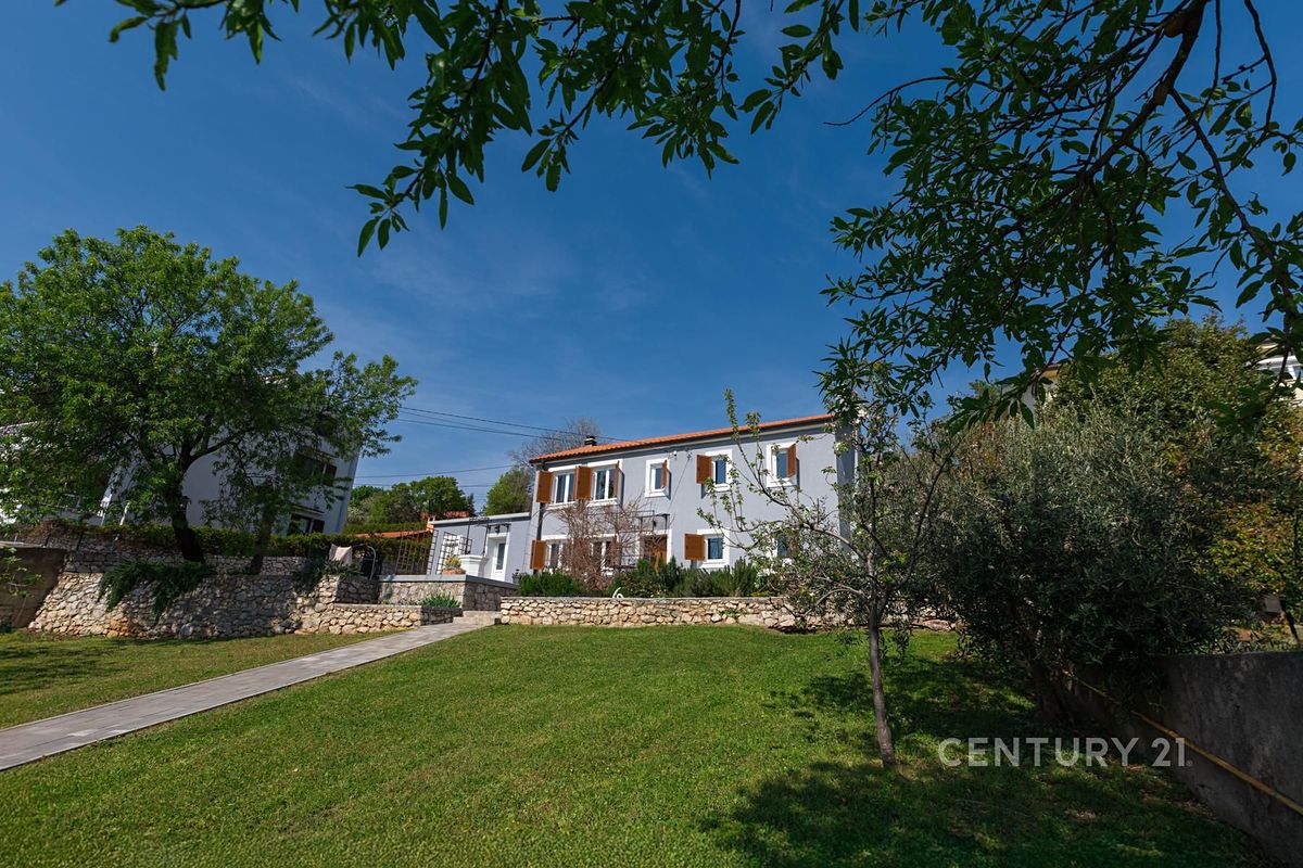 Prodej vily 147 m², pozemek 1015 m², Glavani – fotka 1 z 3