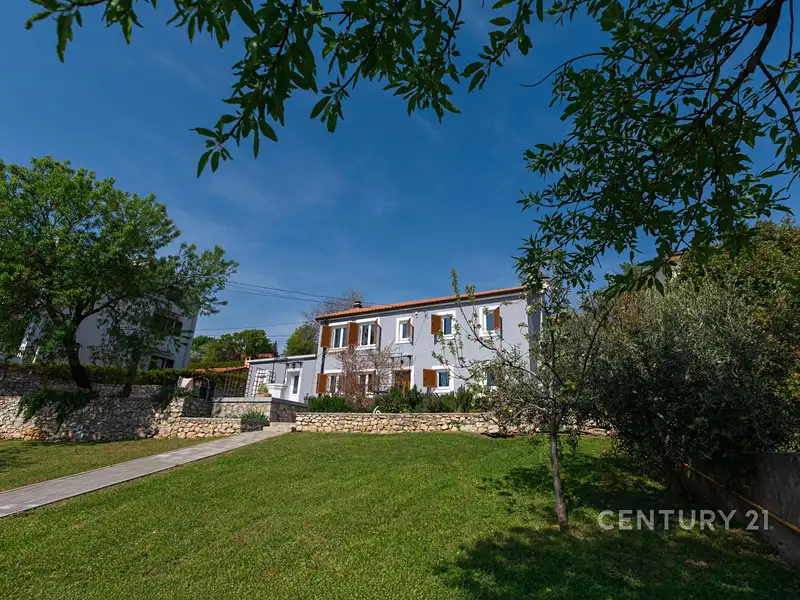 Prodej vily 147 m², pozemek 1015 m², Glavani – náhled fotky 1