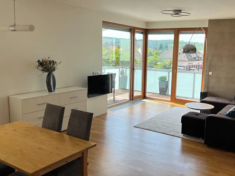 Pronájem bytu 3+kk 89 m², Černošice – náhled fotky 1