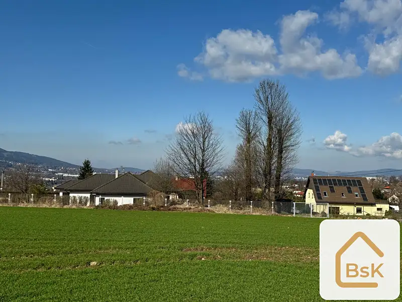 Prodej stavebního pozemku 1050 m², Dlouhý Most – náhled fotky 2