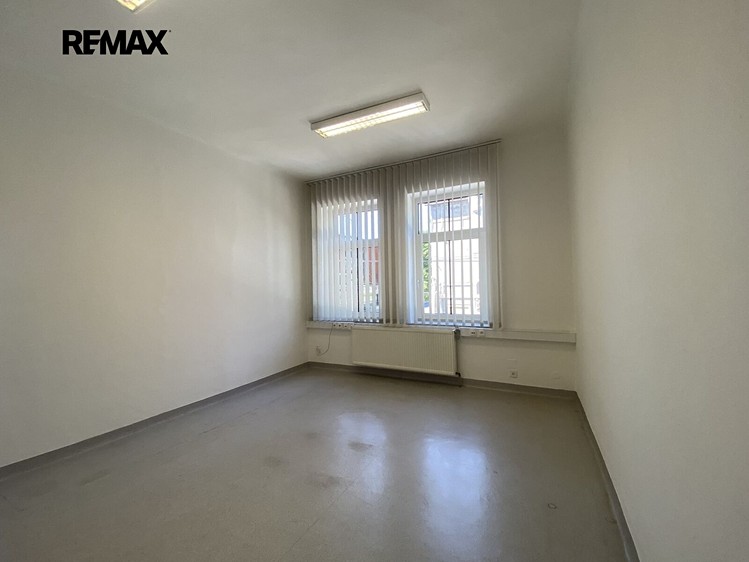 Комерційне приміщення на продаж, 615 м² (10 з 25)