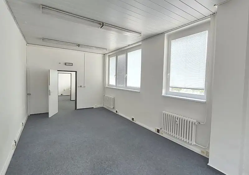 Pronájem kanceláře 47 m², Praha – náhled fotky 3