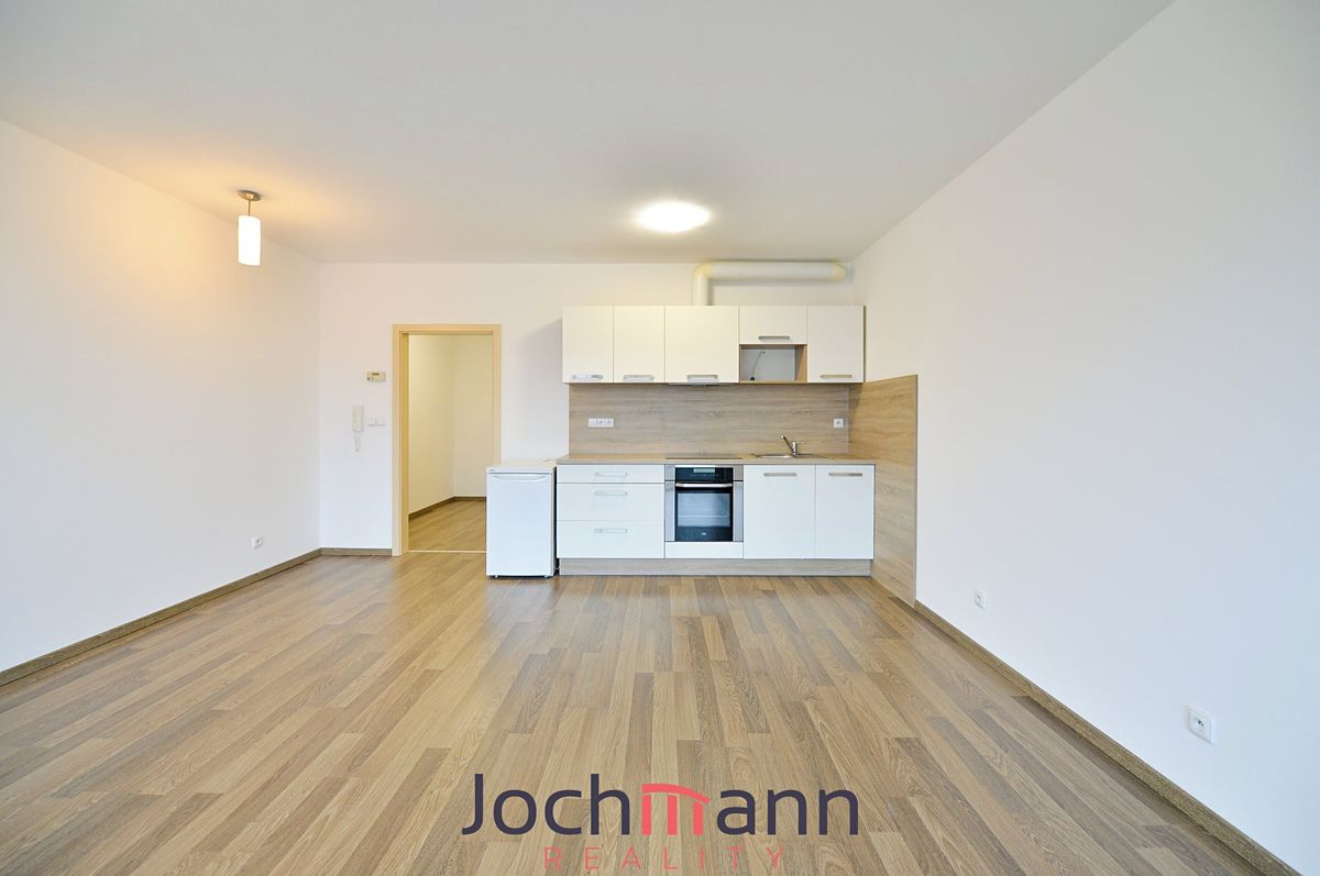 Pronájem bytu 1+kk 38 m², České Budějovice – fotka 1 z 3