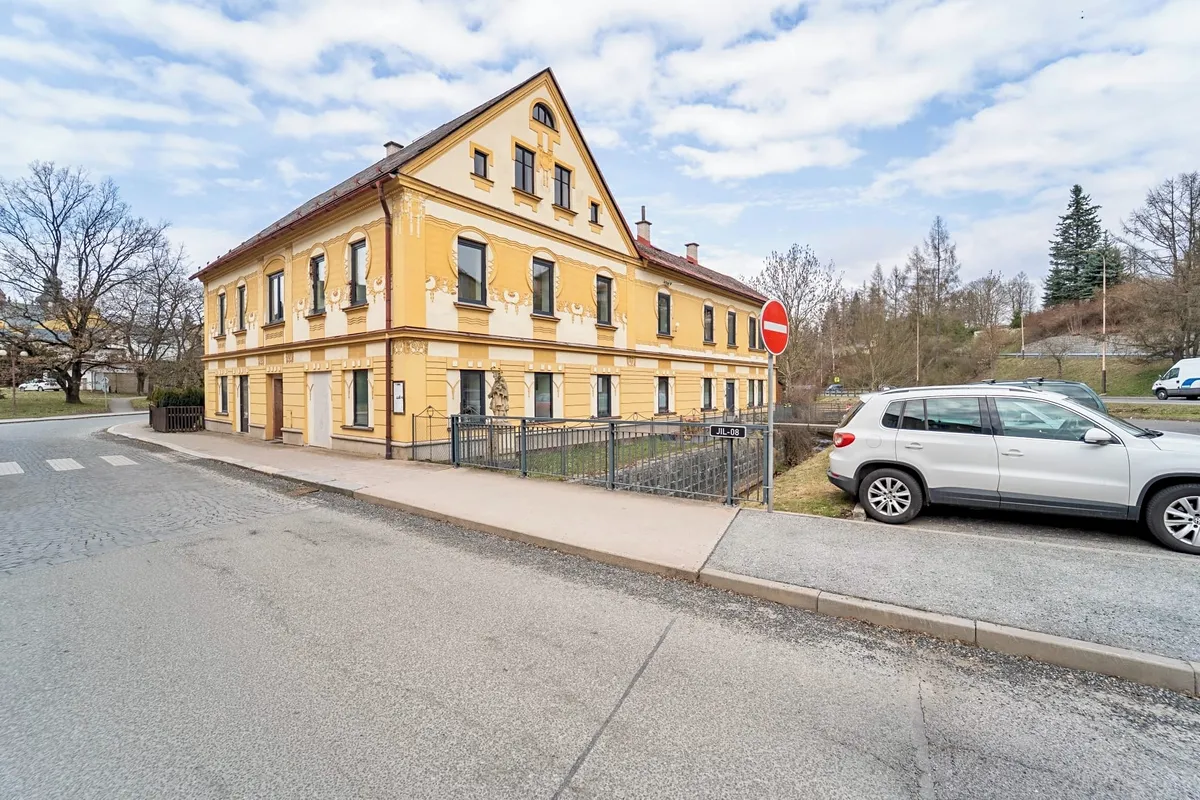 Pronájem činžovního domu 410 m²