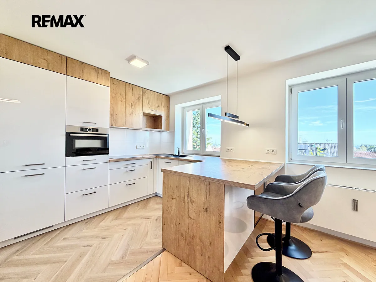 Pronájem bytu 3+kk 60 m²