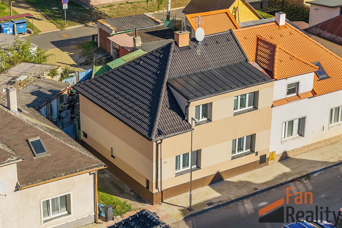 Prodej rodinného domu 145 m², pozemek 160 m², Podbořany – fotka 1 z 3