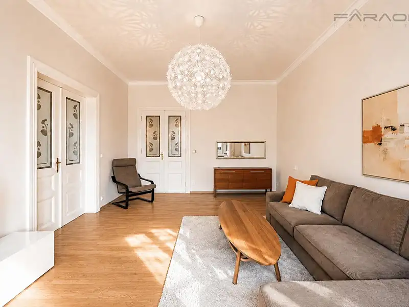 Pronájem bytu 3+1 108 m², Praha – náhled fotky 1
