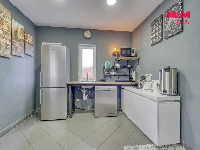 Prodej výrobní haly, prostoru 562 m², Stružná – náhled fotky 2