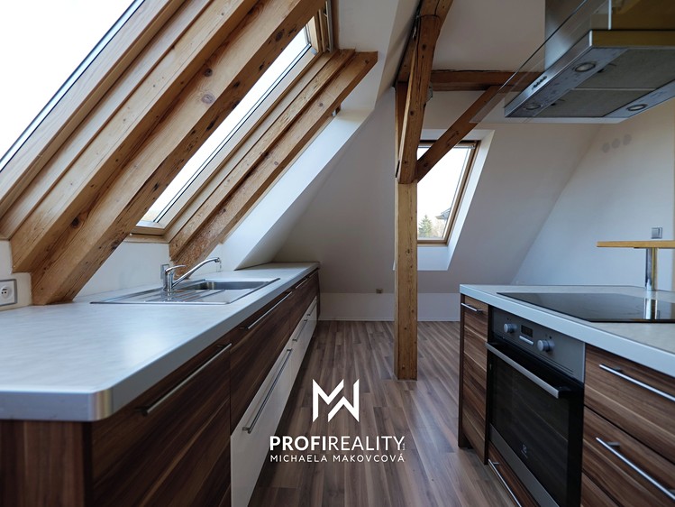 Pronájem bytu 2+1, 70 m² (10 z 18)