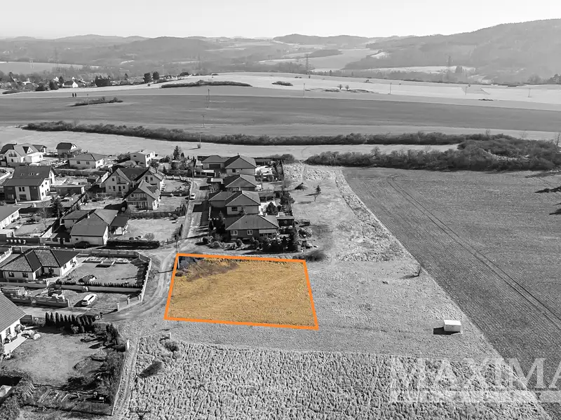 Prodej stavebního pozemku 1031 m², Malá Hraštice – náhled fotky 3