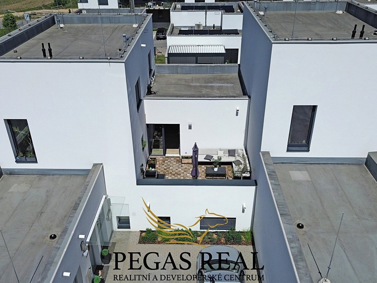 Квартира 4+kk на продаж, 113 м² (18 з 22)