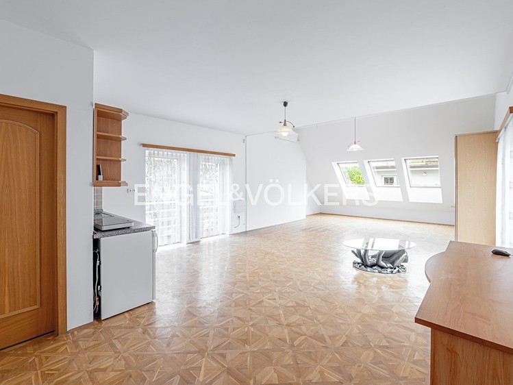 Gewerbefläche zur Miete, 83 m² (1 von 9)