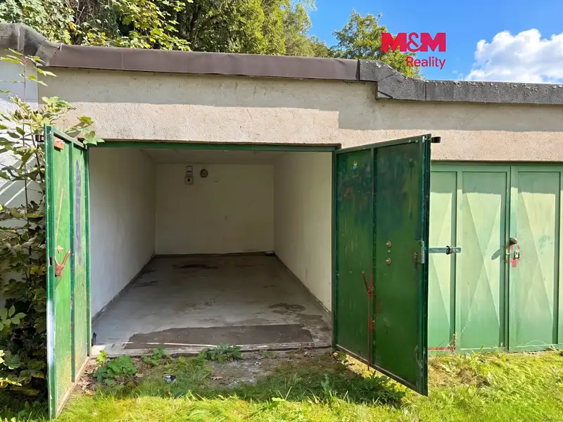 Prodej garáže 18 m², Praha – náhled fotky 1