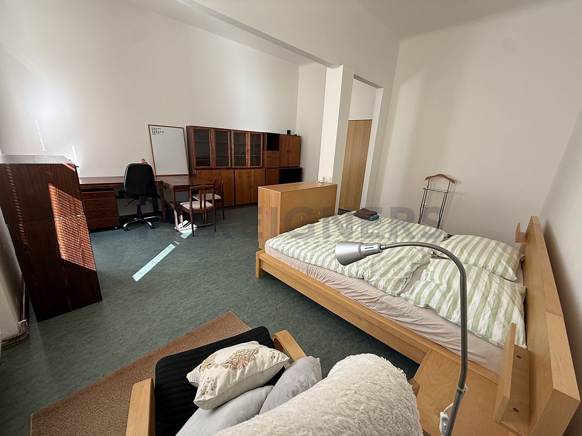 Pronájem bytu 2+1 60 m², Hradec Králové – fotka 1 z 3