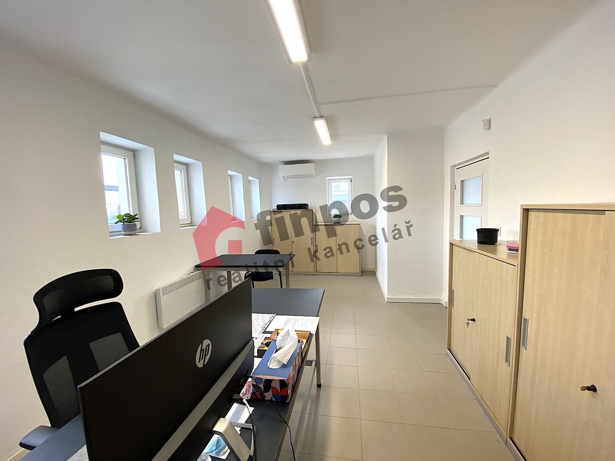 Pronájem kanceláře 14 m², Pětihosty – fotka 1 z 3