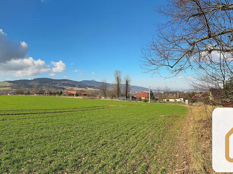 Prodej stavebního pozemku 1050 m², Dlouhý Most – náhled fotky 3