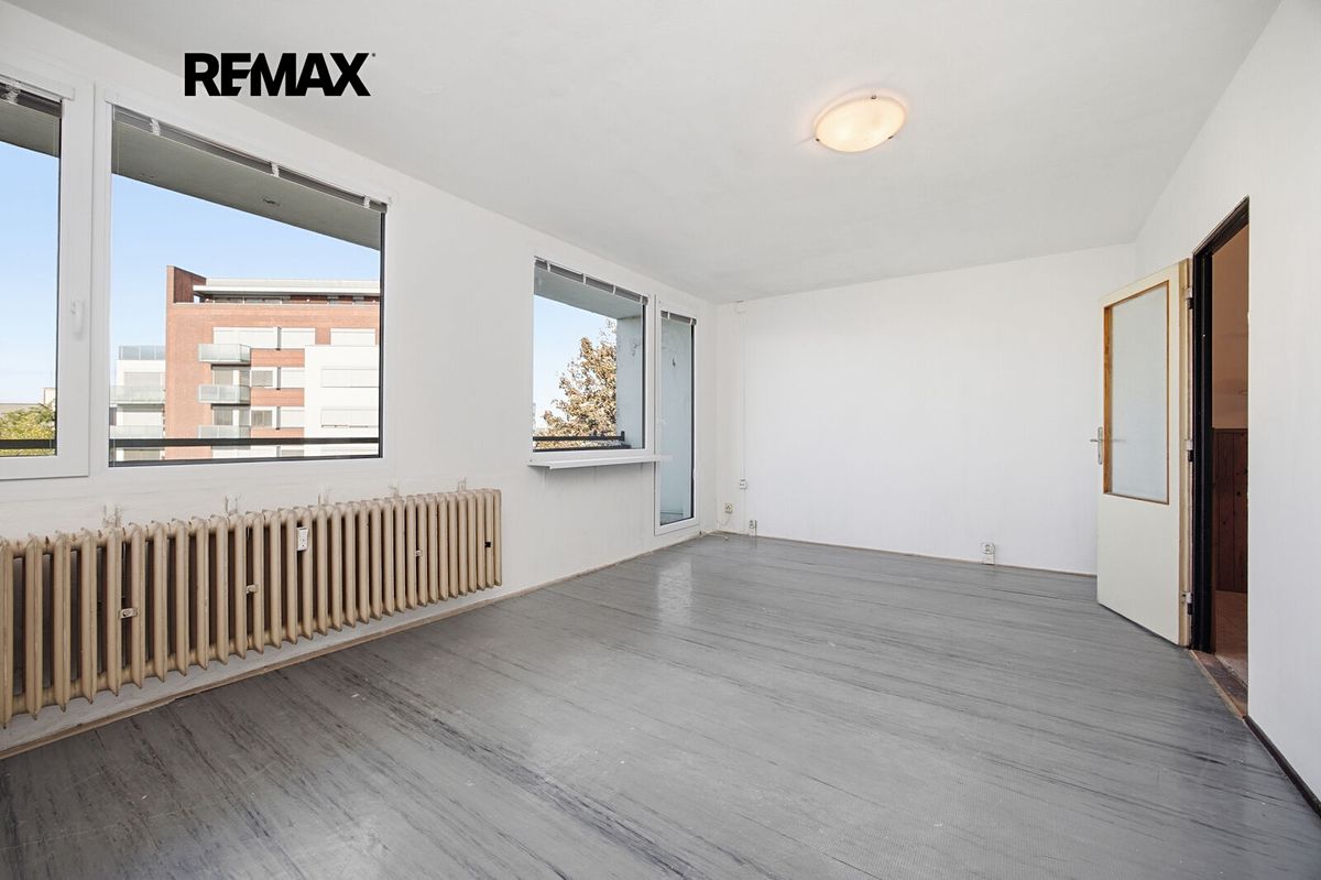 Prodej bytu 3+1 67 m², Praha – fotka 1 z 3