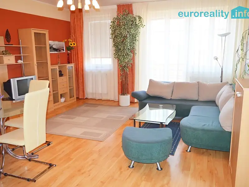Pronájem bytu 2+kk 59 m², Kladno – náhled fotky 2