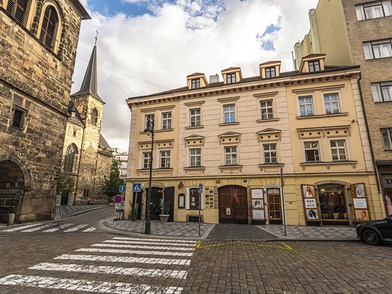 Pronájem bytu 3+1 101 m², Praha – náhled fotky 1