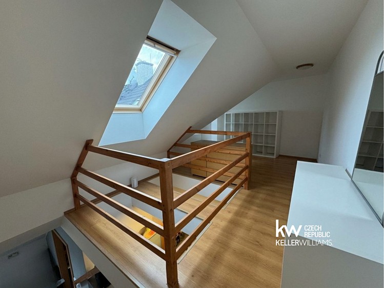 Pronájem bytu 3+kk, 106 m² (8 z 14)