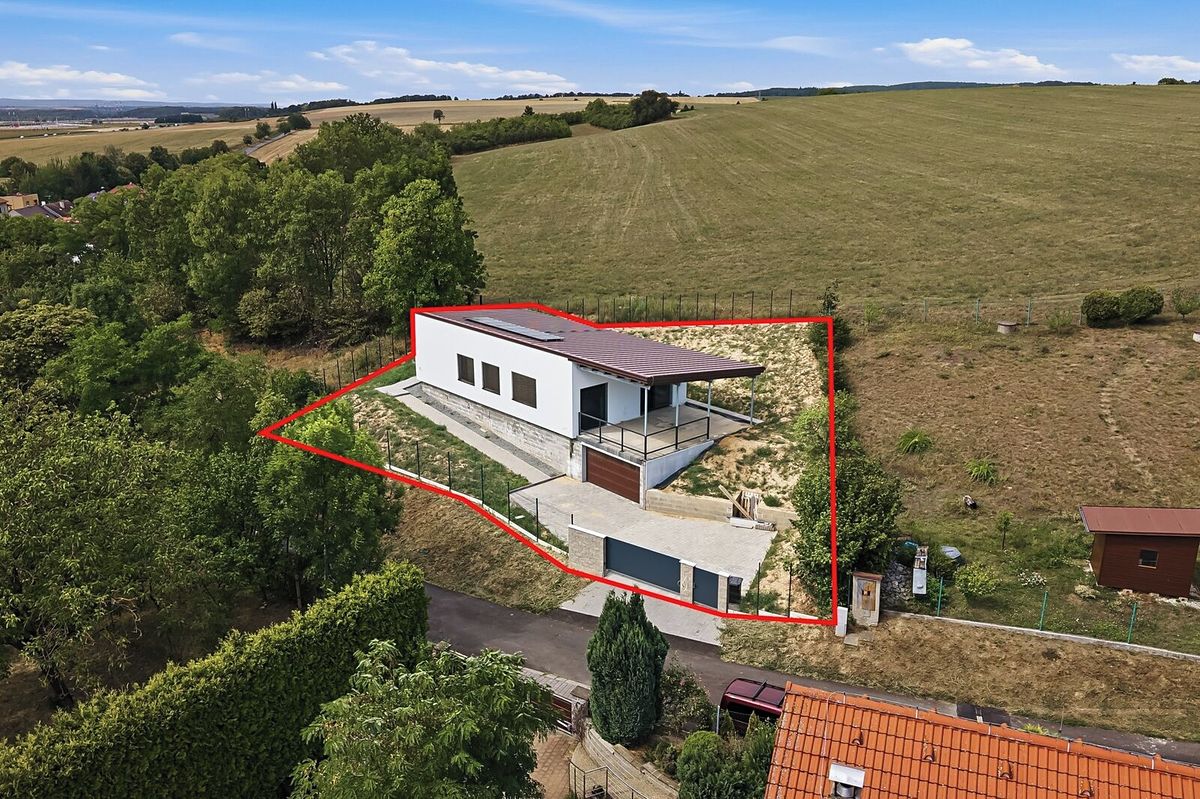 Prodej rodinného domu 157 m², pozemek 785 m², Kokory – fotka 1 z 3