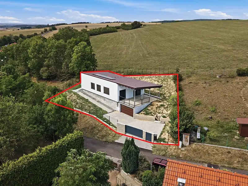 Prodej rodinného domu 157 m², pozemek 785 m², Kokory – náhled fotky 1