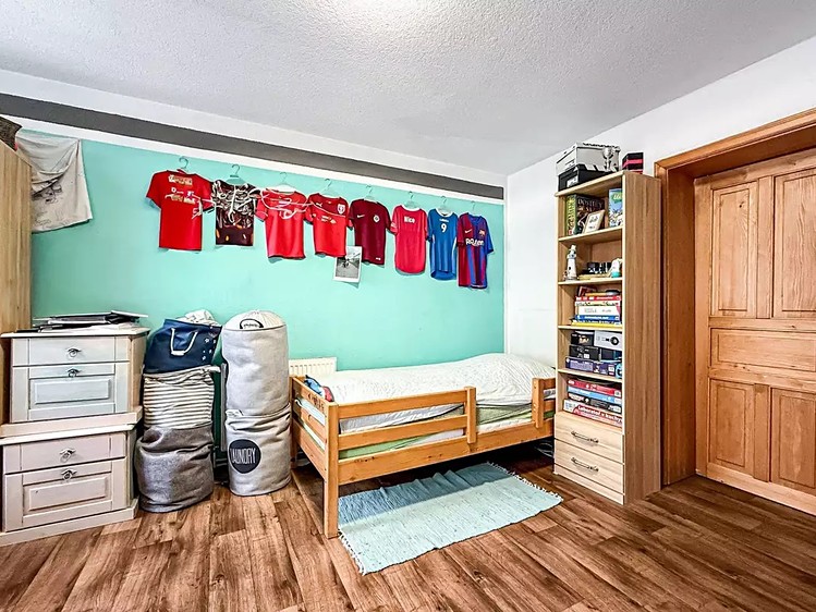 Haus zum Kauf, 235 m² (4 von 16)