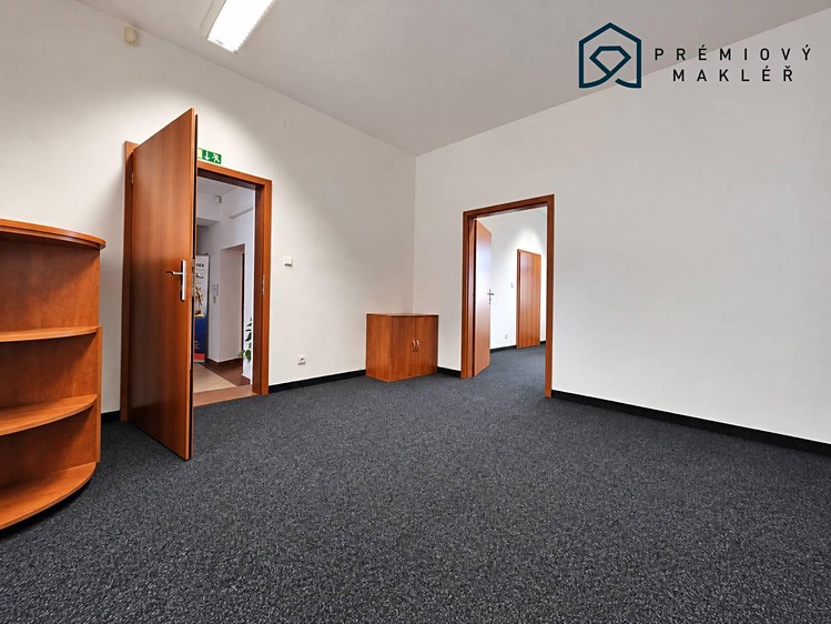 Pronájem komerčního prostoru, 35 m² (5 z 14)