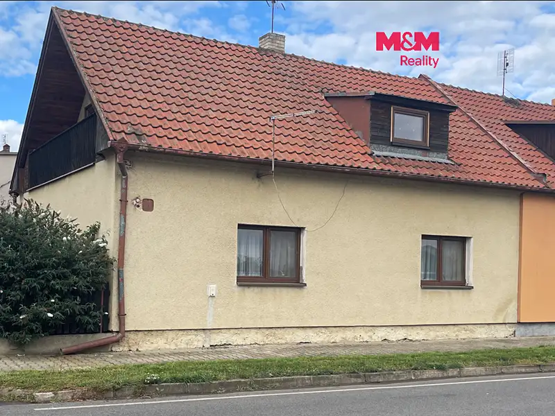 Prodej rodinného domu 140 m², pozemek 220 m², Brňany – náhled fotky 1