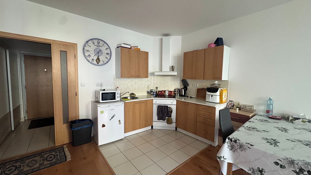Pronájem bytu 1+kk 40 m² – fotografie 2