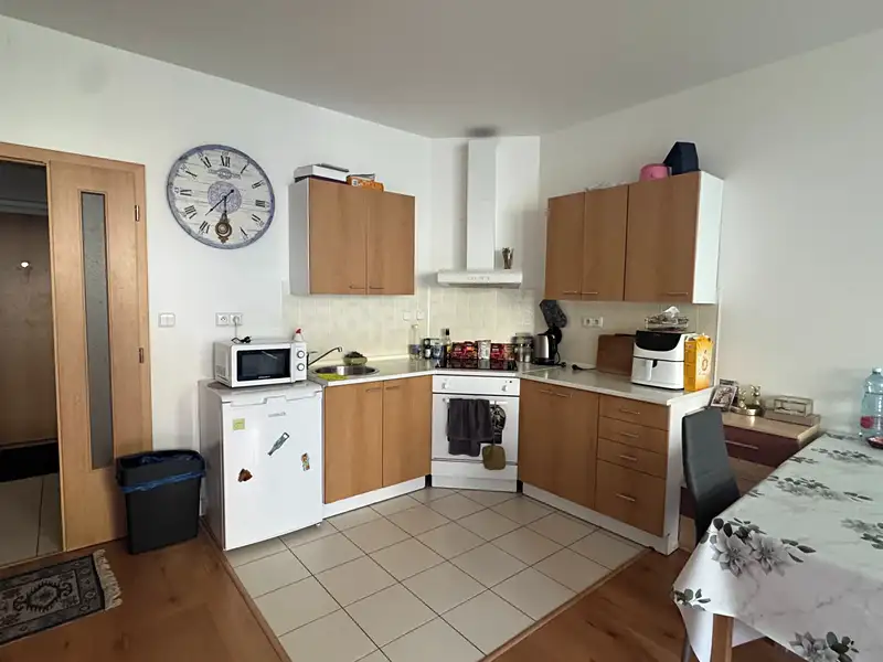 Pronájem bytu 1+kk 40 m², Praha – náhled fotky 2