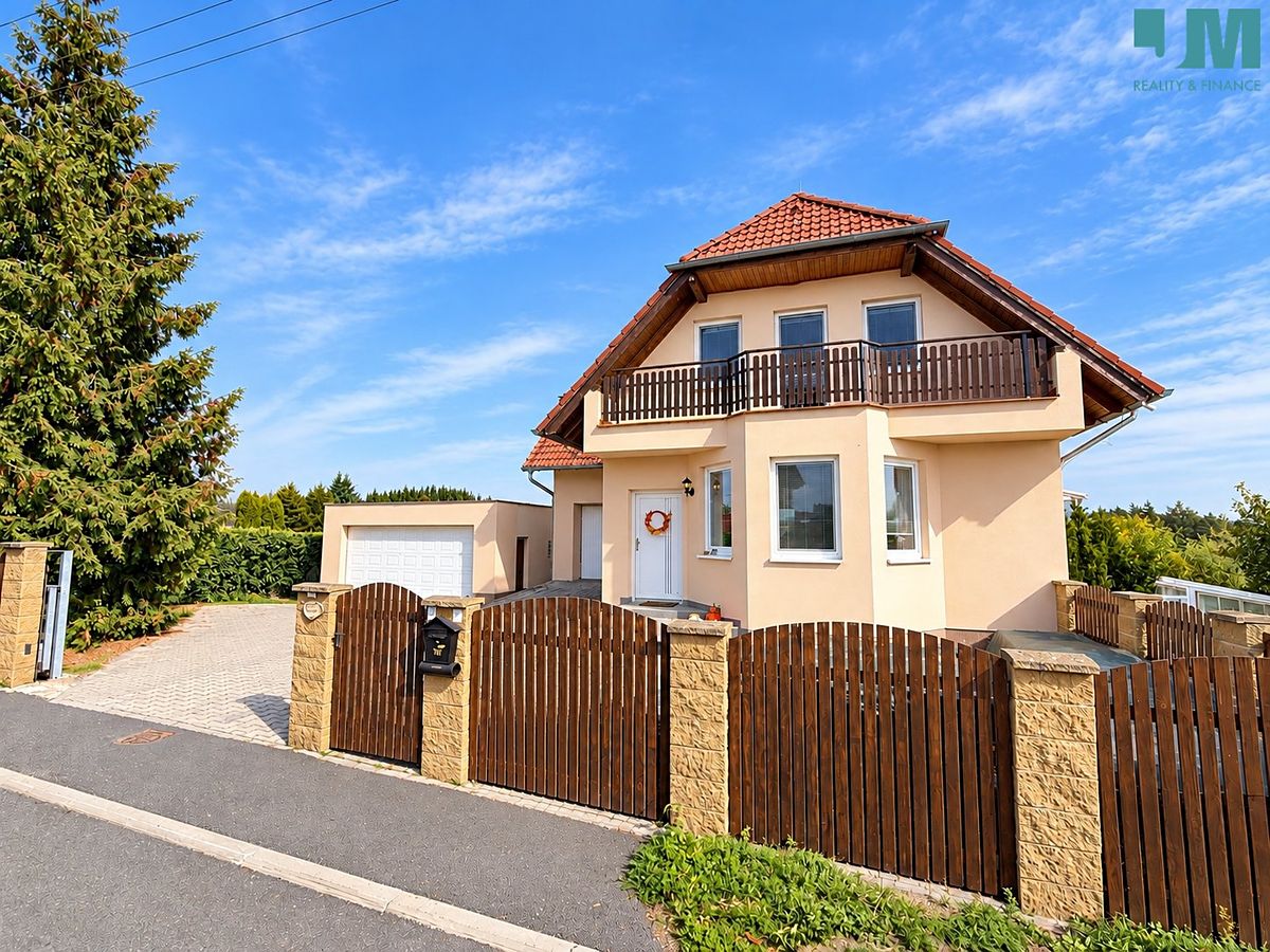 Prodej rodinného domu 330 m², pozemek 2279 m², Kojetice – fotka 1 z 3