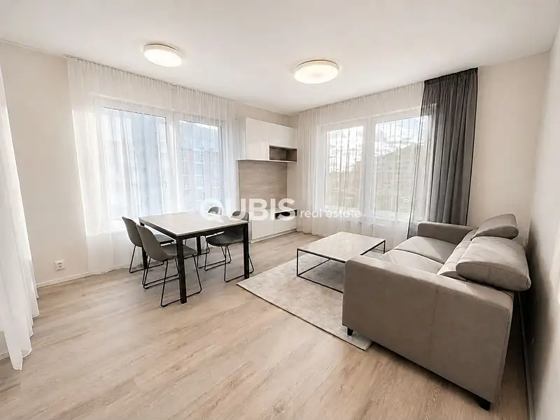 Pronájem bytu 2+kk 68 m², Praha – náhled fotky 1