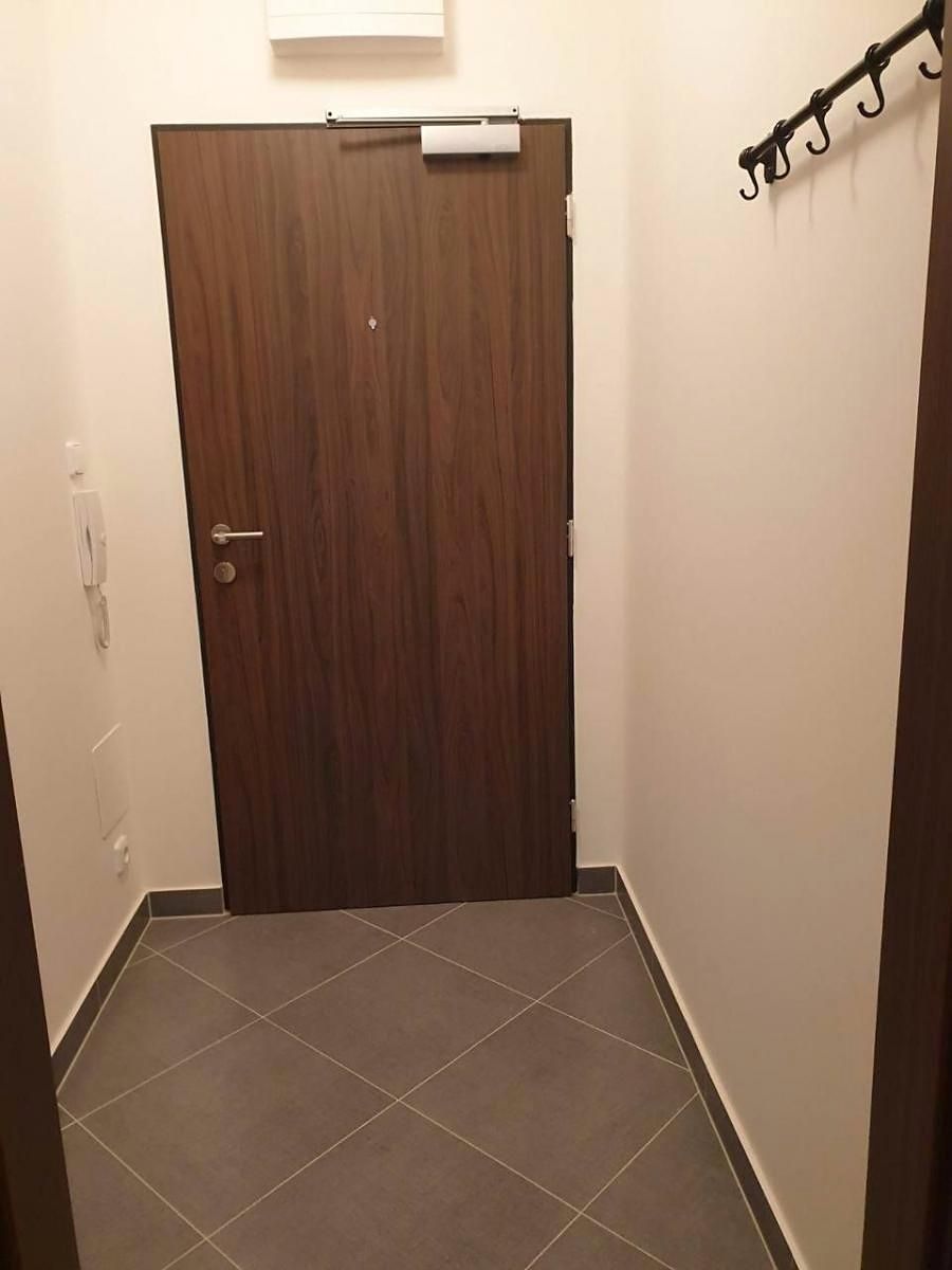 Pronájem bytu 1+kk 26 m² – fotografie 4